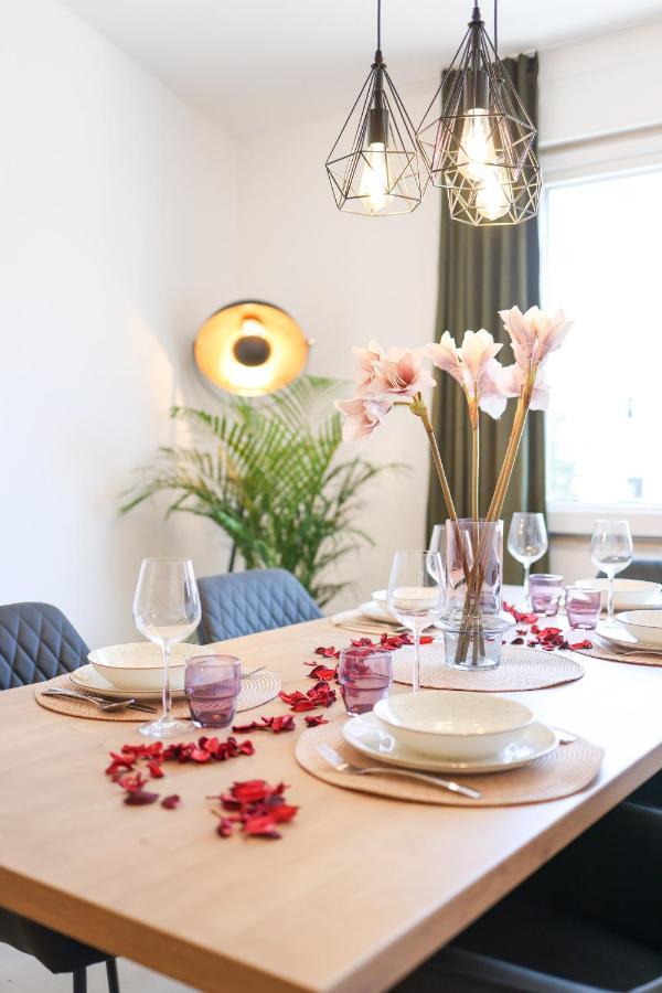 Three-Bedroom Apartment,1470857420:JPEG