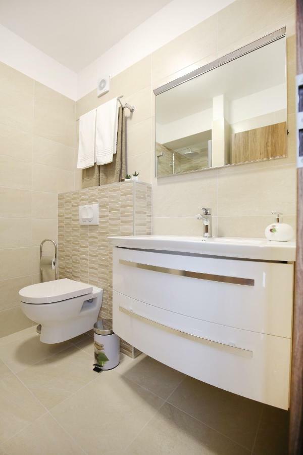 Studio Apartment,851174828:JPEG