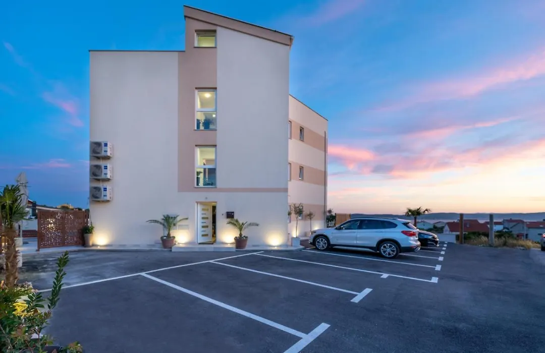 Oliva Vallis Apartments-1