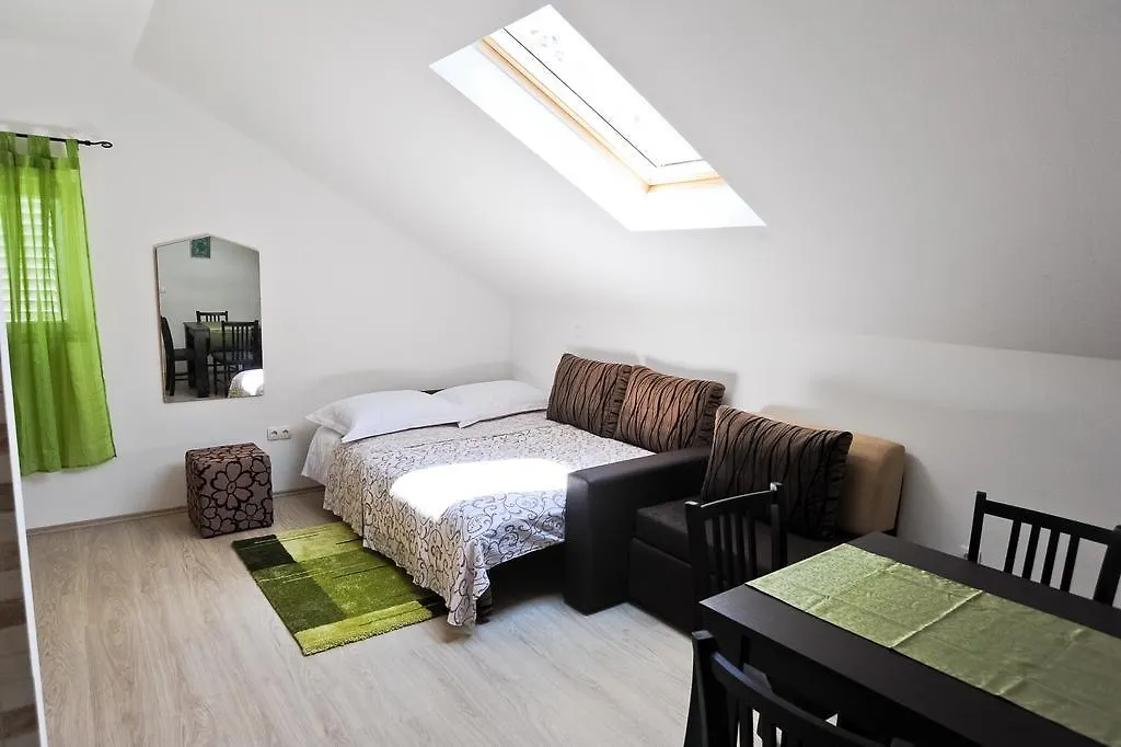 Apartmani Roko-1