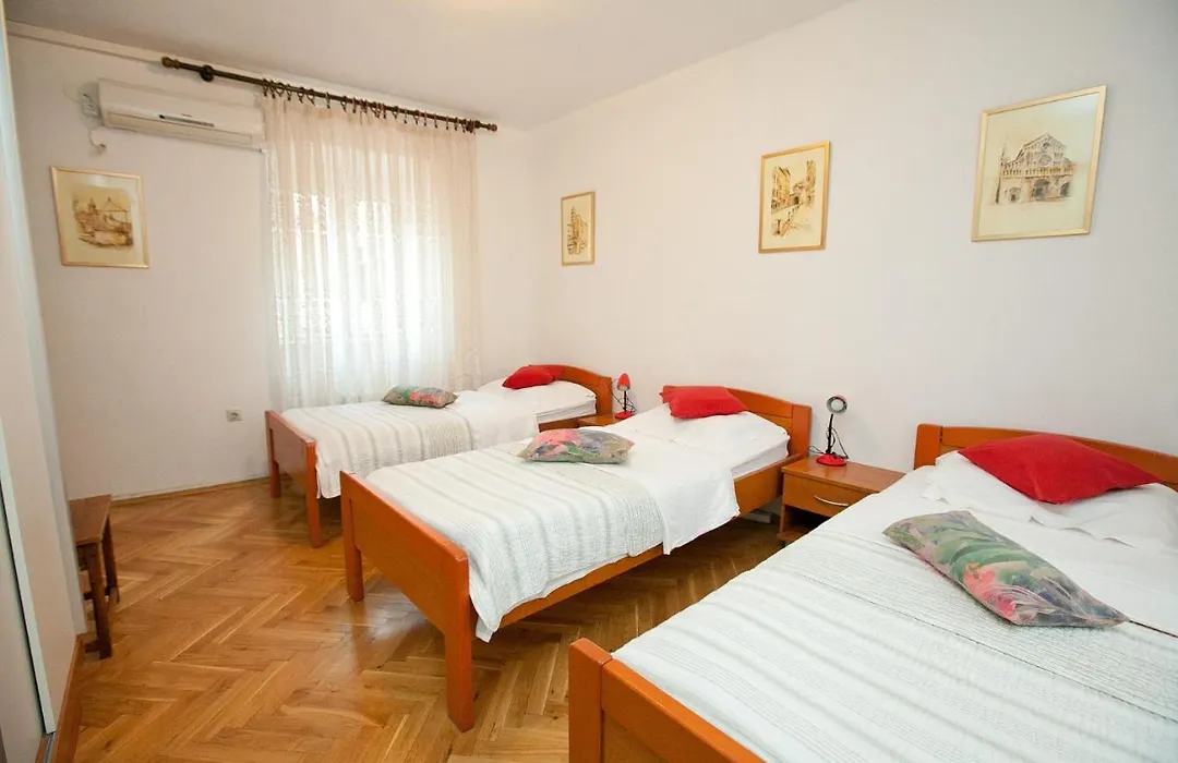 Victoria Apt Old Town By Adex Travel-1