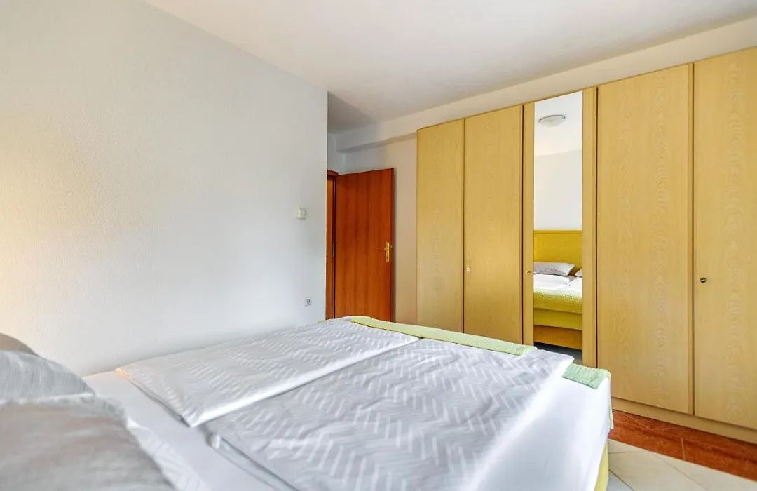Comfort Apartments In Peaceful Area Zadar - With Garden-1