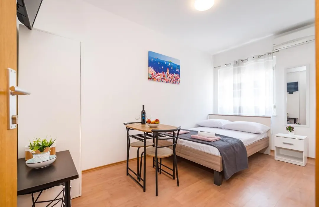 Studio And Rooms Zadar City Wall-1
