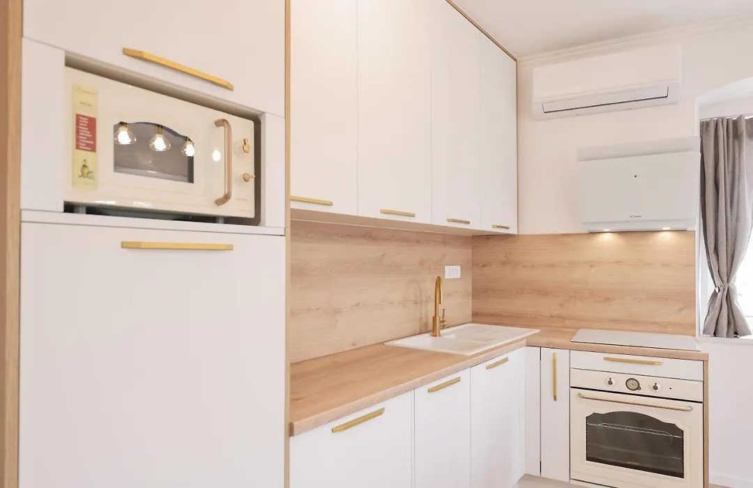 Sea Gate Apartment-1