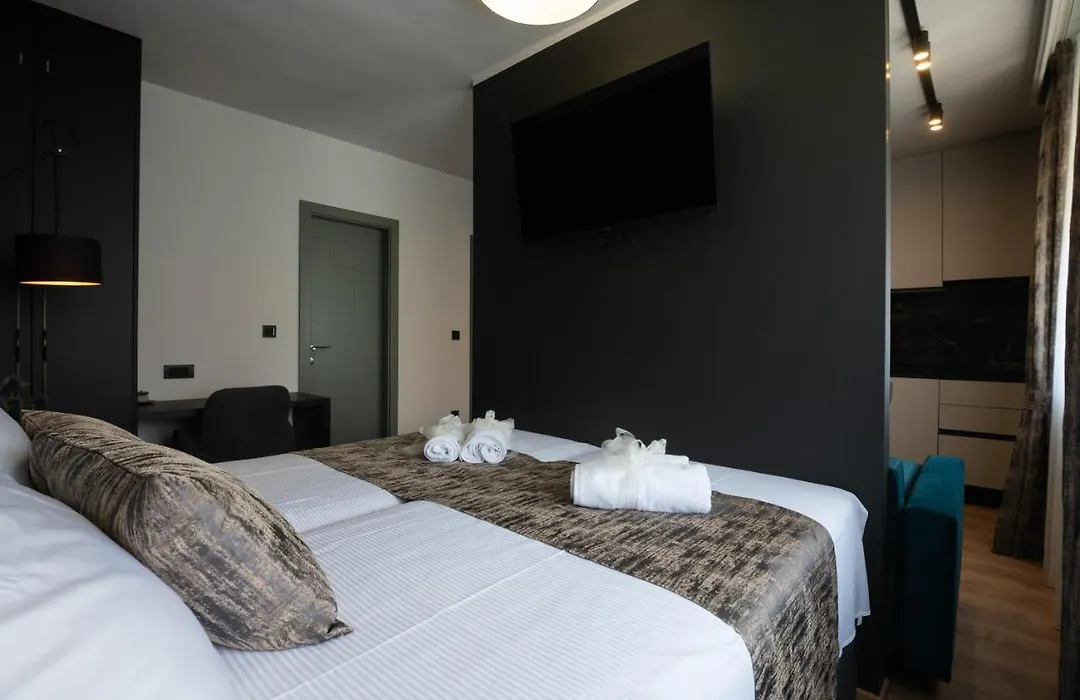 Studio & Rooms Torine-1