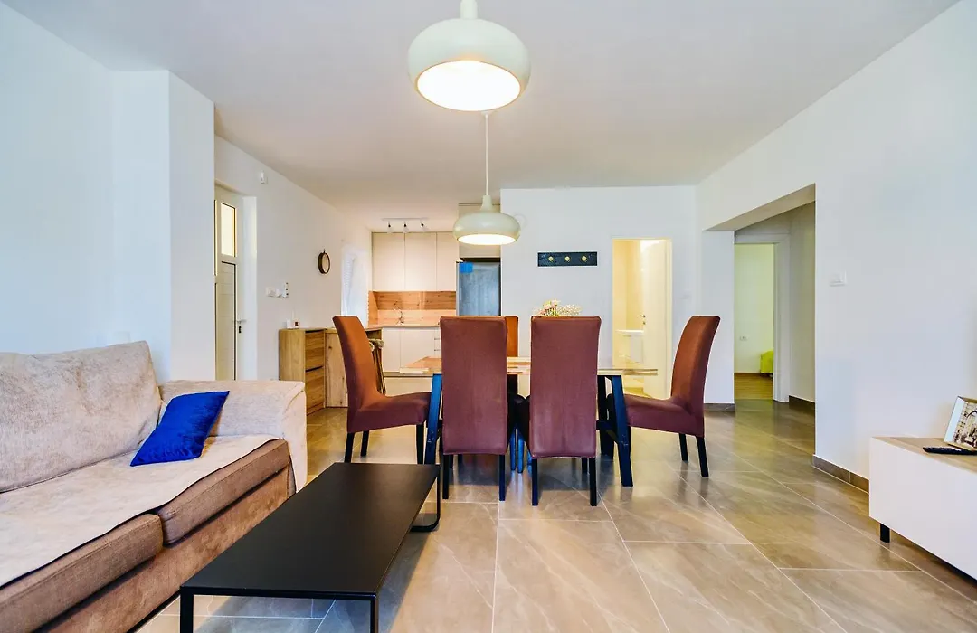 Apartman Tena Jadera-1