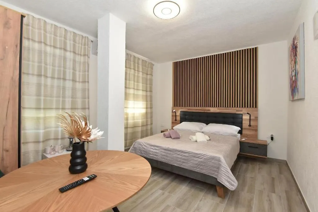 Jeta Studio & Rooms-1