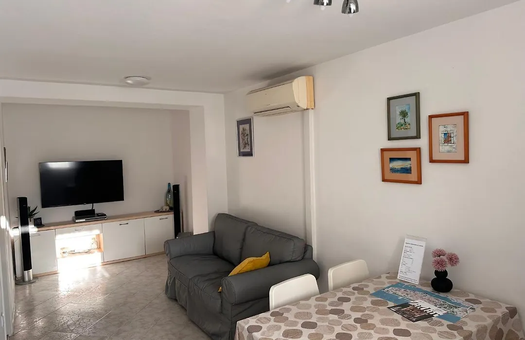 Apartment Ella Mare-1