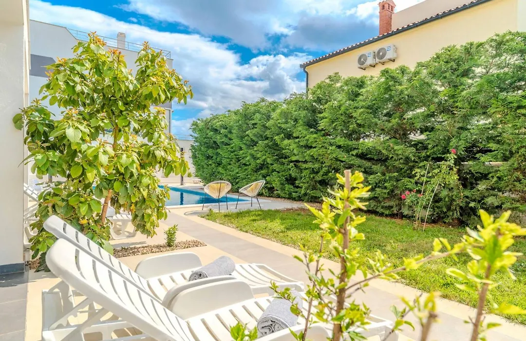 Villa Carlotta-1