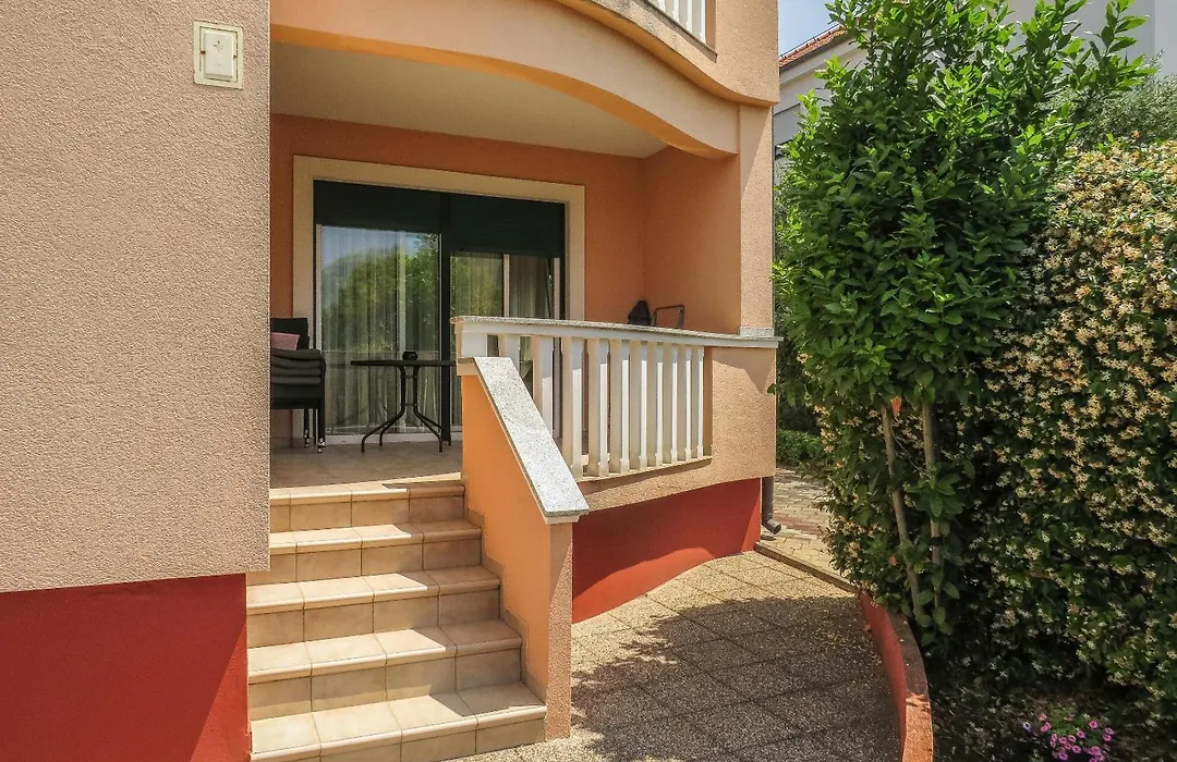 Apartments Eddie-1