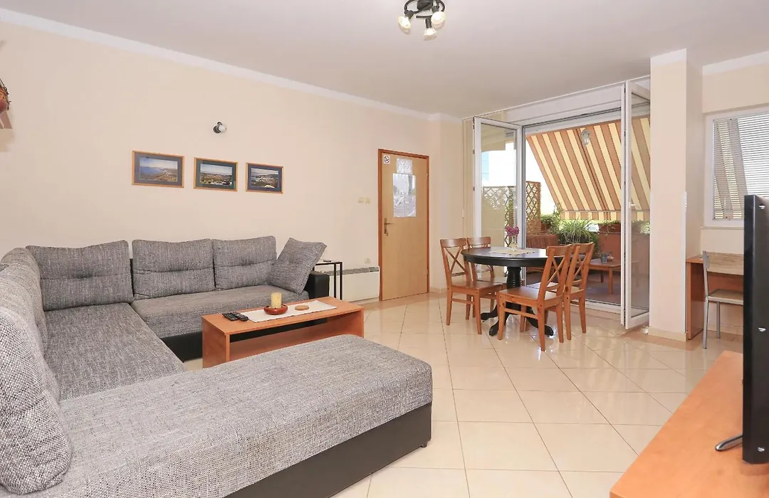 Apartmani Natali-1