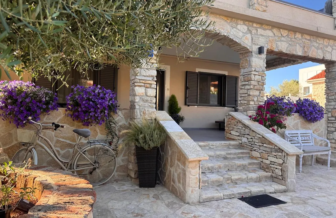 Vi la Mare - Mediterranes Apartment-Feeling mit Poolgenuss-1