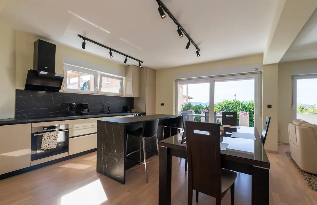 Apartman Monti-1