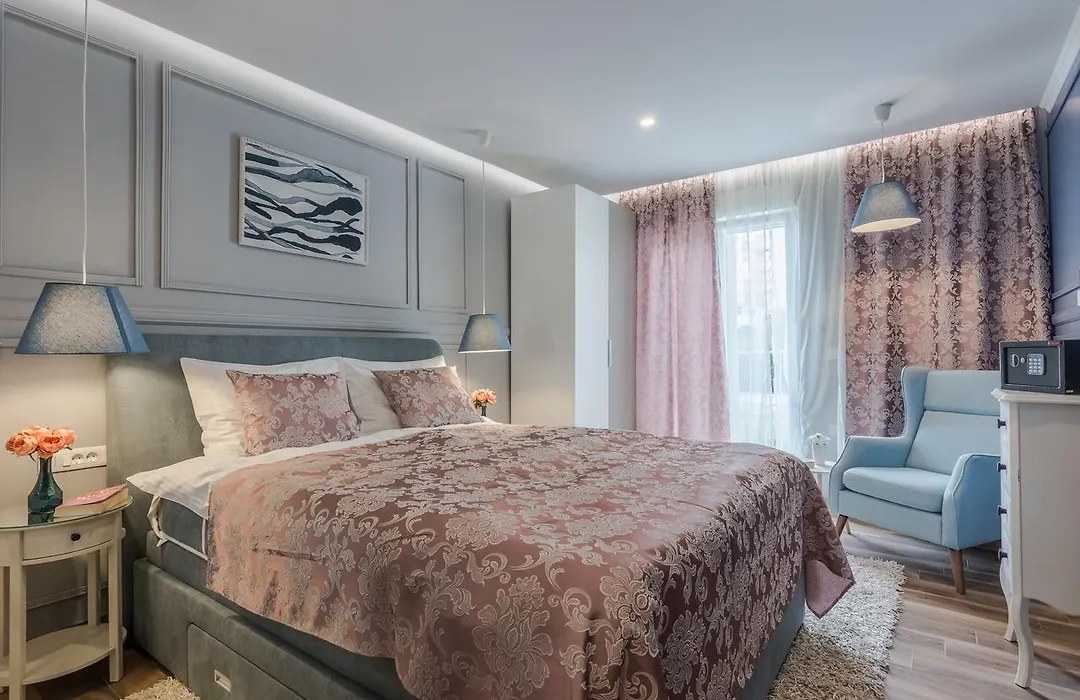 Apartment Marant Center- Free Parking-1