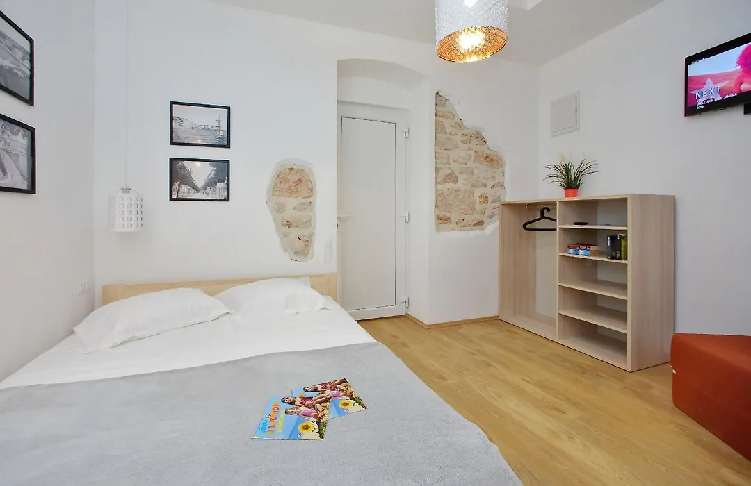 Guverna New City Accommodation-1