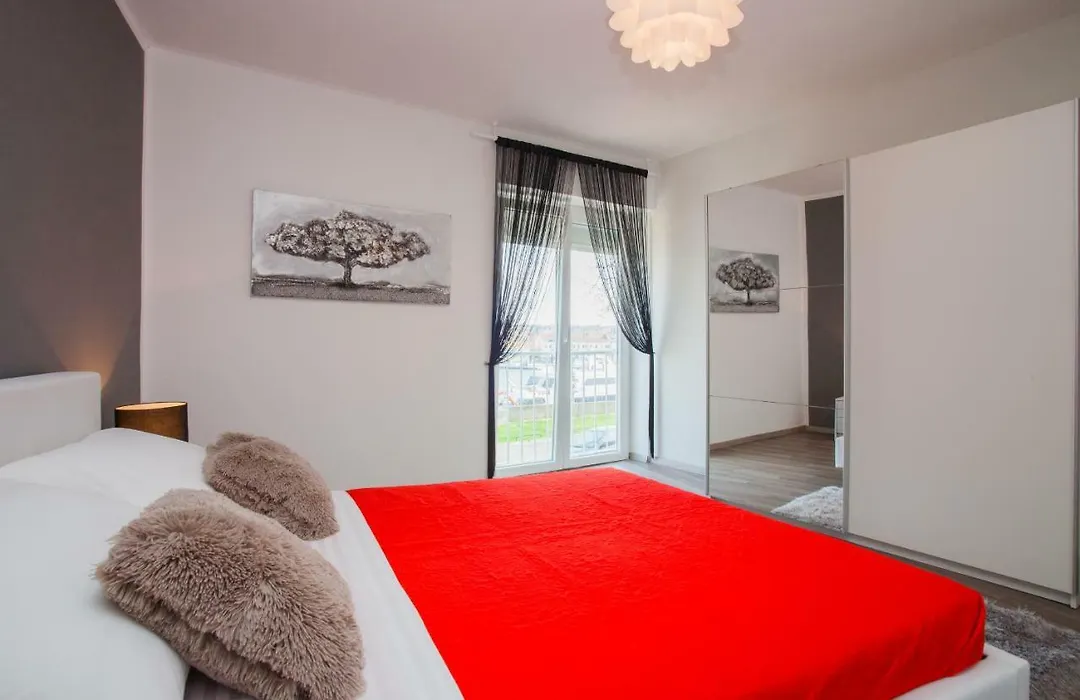Royal View Apartment-1