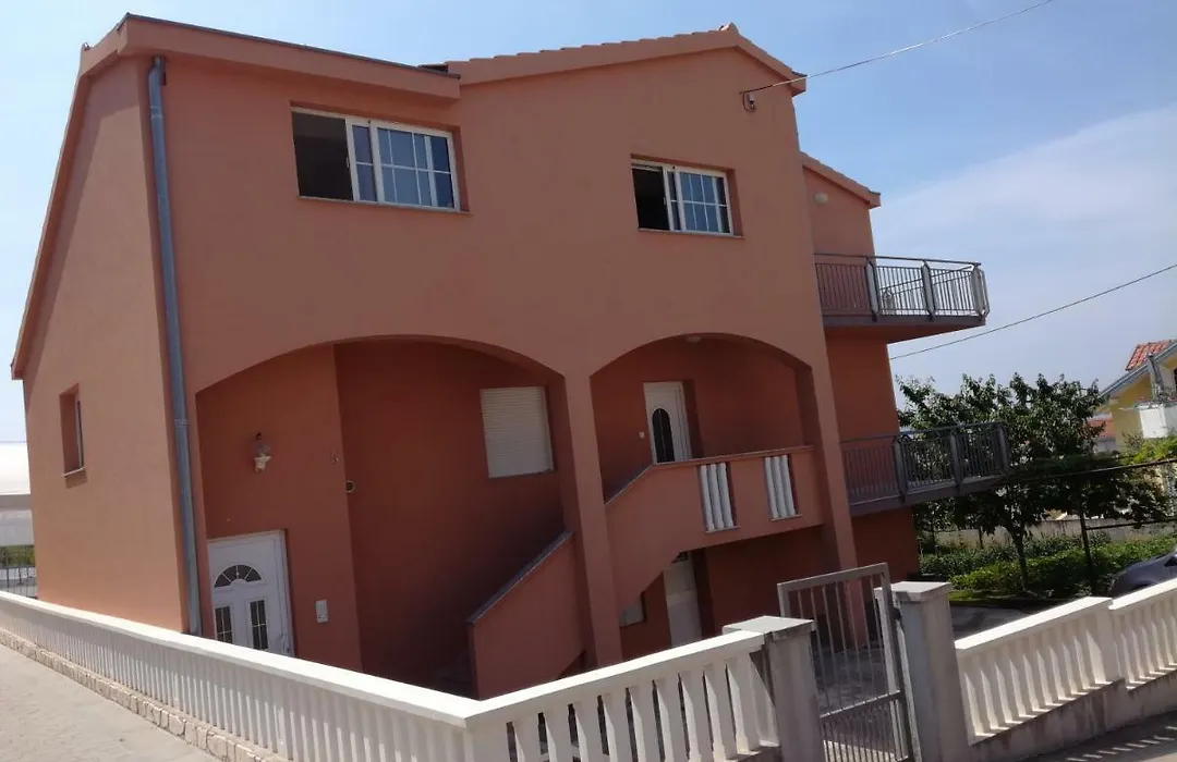 Apartman Lucija-1