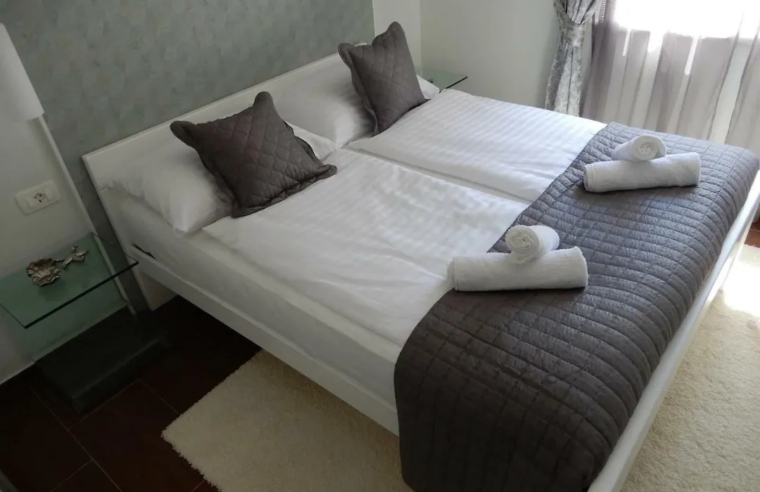 Apartman Nia-1