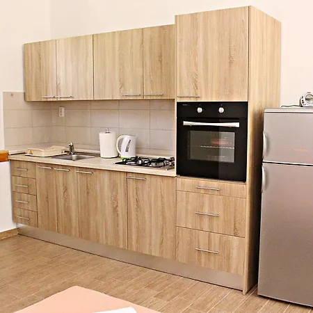 Studio Apartman Zara-2