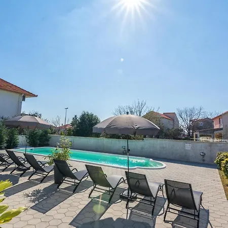 Royal Choice With Pool-3