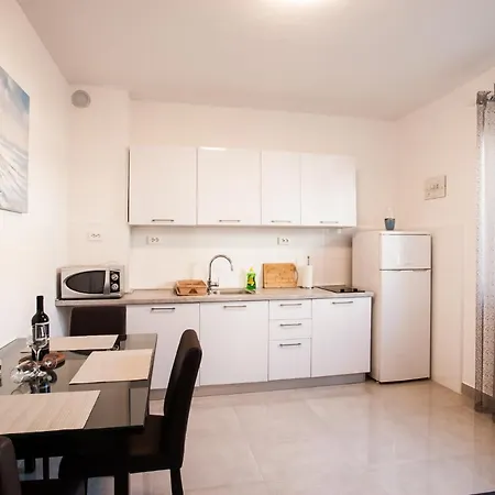 Apartments Aria-3