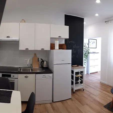 Lili Apartment In Zadar Pet Friendly, Free Parking-2