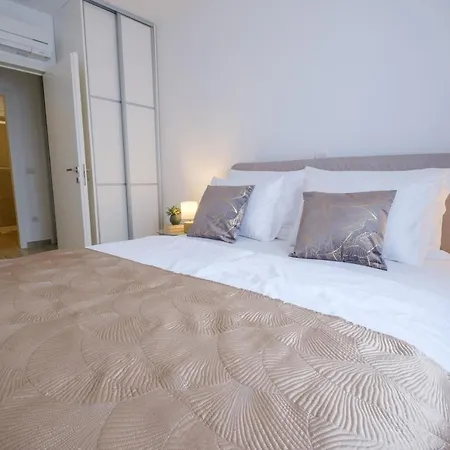Mb Luxury Apartments-2
