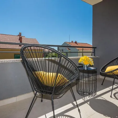 Apartments Maella-3