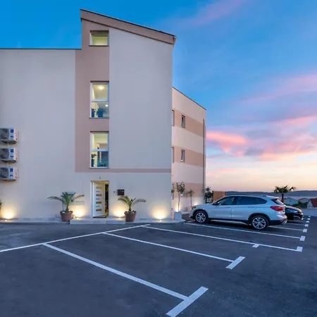 Oliva Vallis Apartments-3