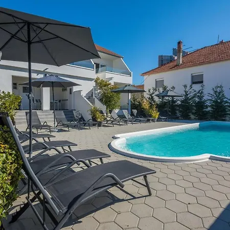 Royal Choice With Pool-3
