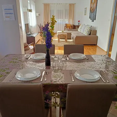 Apartment Tomas,,,Spacious House With Private Parking,Terrace,5G Internet,,,,,-2