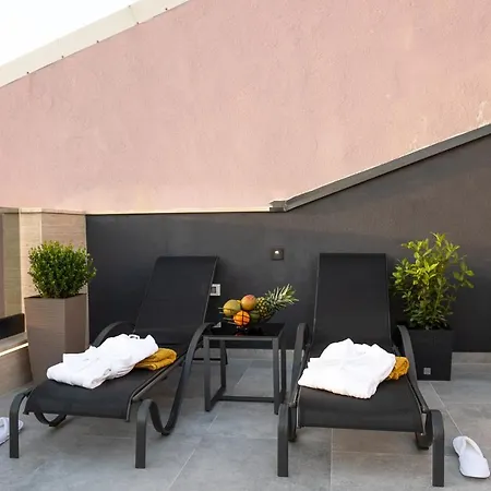 Apartment 88 - Rooftop Jacuzzi & Terrace-3