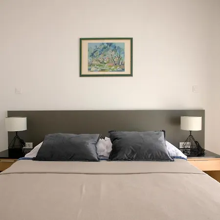 Island View Luxury Apartments-3