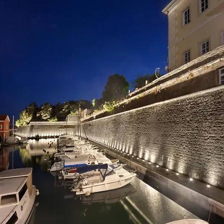 Luxury Heritage Apartment Zara Antica-2