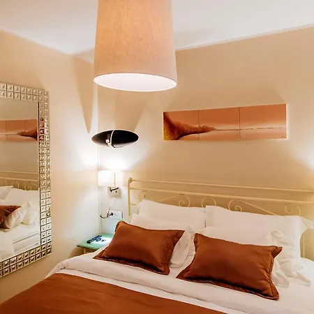 Suites One-2