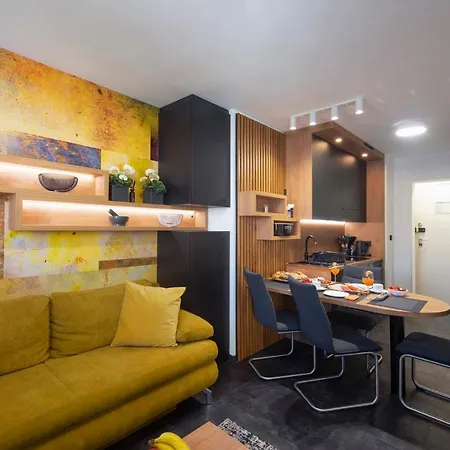 Jazine Lux Apartment E&T-3