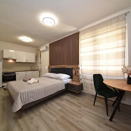 Sofia'S Studio & Room-3