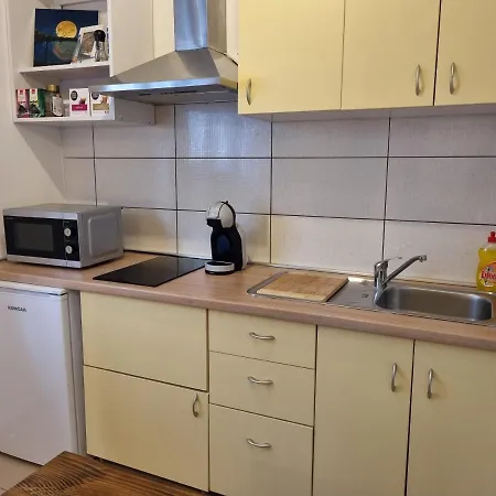 Guest House Renata1-2