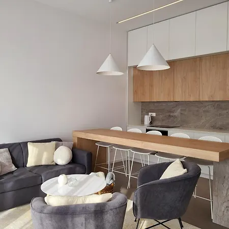 Firefly Luxury Apartment With Private Whirlpool-3