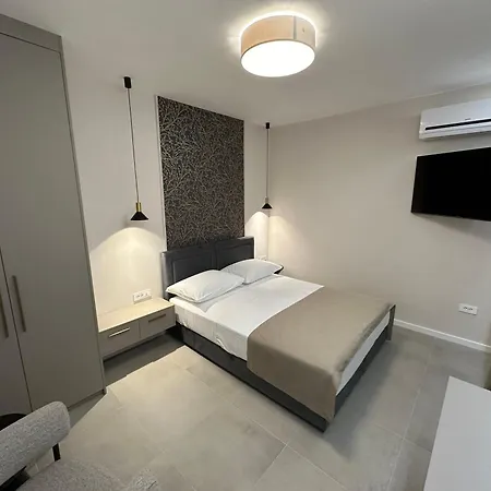 Apartment & Room Iris-2