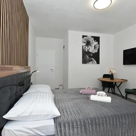 Jeta Studio & Rooms-3