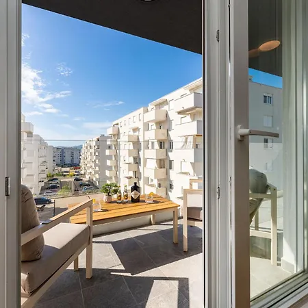 Luxury Apartment Niko - Garage Space And Panoramic View-2
