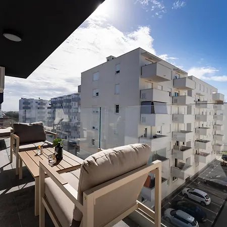 Luxury Apartment Niko - Garage Space And Panoramic View-3