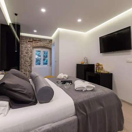 10 Heritage Rooms-3