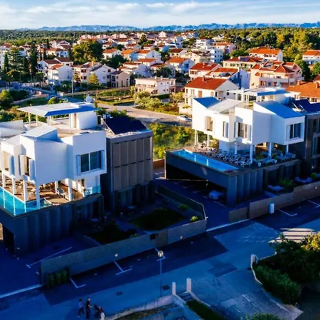 Dedaj Resort - Villa Almaro With Heated Pool-3