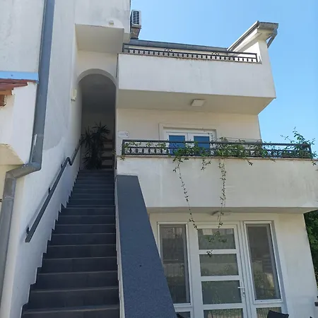 Rooms & Apartment Hegic With Parking-2