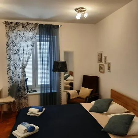 Apartment Yes-2