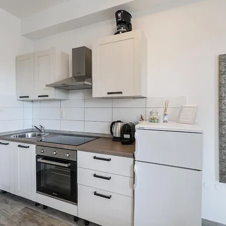 Pavle'S Apartment-2