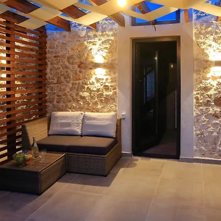 Guverna New City Accommodation-2
