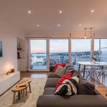 Amazing View Apartment-3